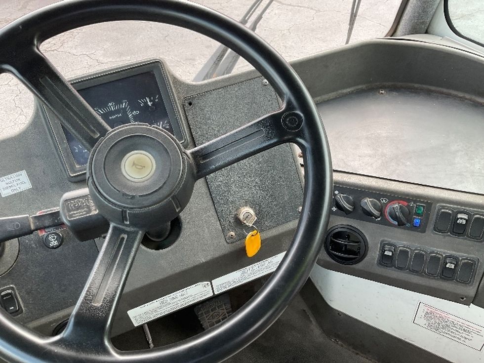 Yard Truck-Heavy Duty Tractors-Ottawa-2018-T2-Augusta-GA-560,817\n\t\tmiles-$ 61,000 - Image 10