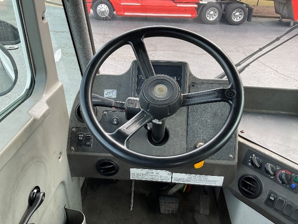 Yard Truck-Heavy Duty Tractors-Ottawa-2018-T2-Augusta-GA-560,817\n\t\tmiles-$ 61,000 - Image 11