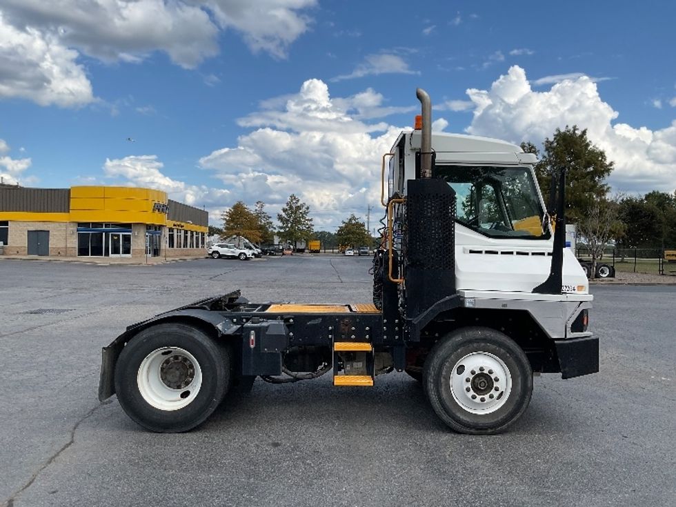 Yard Truck-Heavy Duty Tractors-Ottawa-2018-T2-Augusta-GA-560,817\n\t\tmiles-$ 61,000 - Image 8