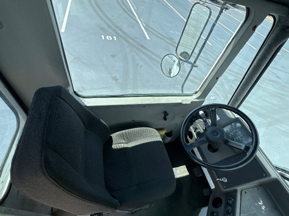 Yard Truck-Heavy Duty Tractors-Ottawa-2018-T2-Aurora-CO-22,299\n\t\tmiles-$ 42,250 - Image 12