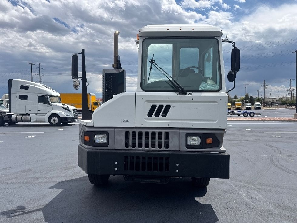 Yard Truck-Heavy Duty Tractors-Ottawa-2018-T2-Aurora-CO-22,299\n\t\tmiles-$ 42,250 - Image 2