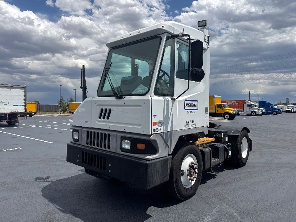 Yard Truck-Heavy Duty Tractors-Ottawa-2018-T2-Aurora-CO-22,299\n\t\tmiles-$ 42,250 - Image 3