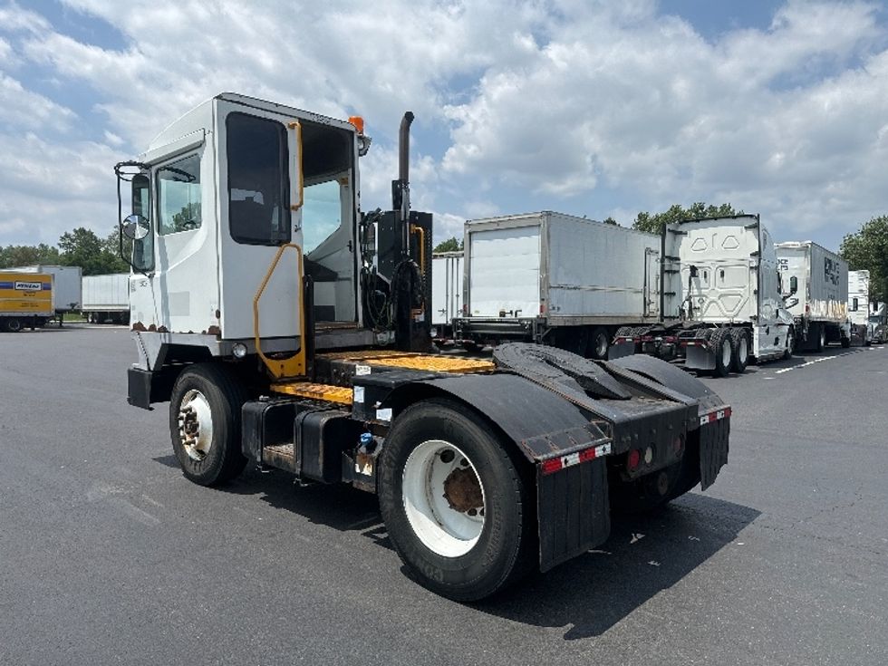 Yard Truck-Heavy Duty Tractors-Ottawa-2018-T2-Bensalem-PA-266,302\n\t\tmiles-$ 53,750 - Image 5