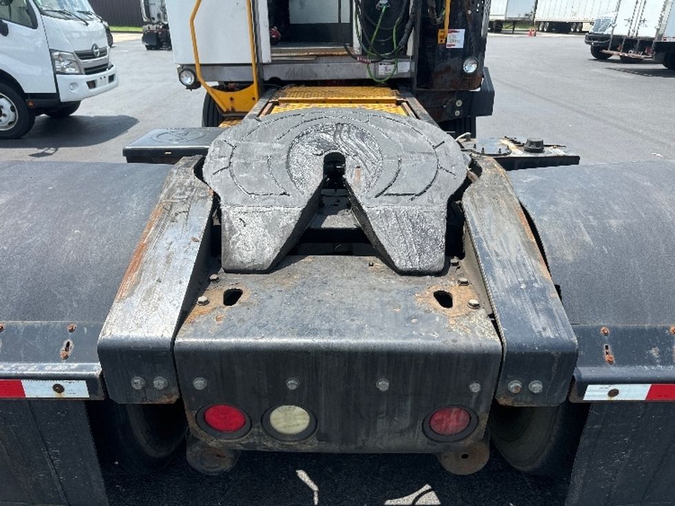 Yard Truck-Heavy Duty Tractors-Ottawa-2018-T2-Bensalem-PA-266,302\n\t\tmiles-$ 53,750 - Image 6