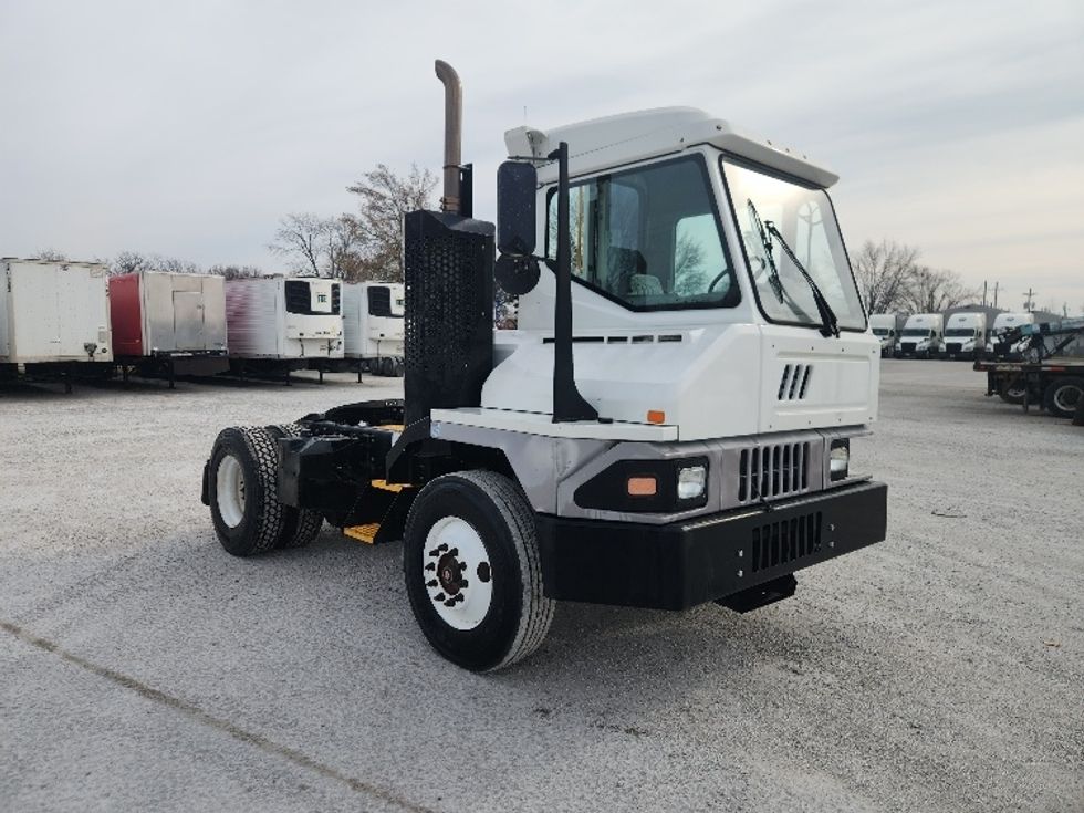 Yard Truck-Heavy Duty Tractors-Ottawa-2018-T2-Carthage-MO-9,697\n\t\tmiles-$ 63,000 - Image 1