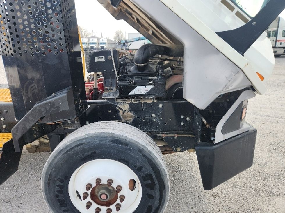 Yard Truck-Heavy Duty Tractors-Ottawa-2018-T2-Carthage-MO-9,697\n\t\tmiles-$ 63,000 - Image 12