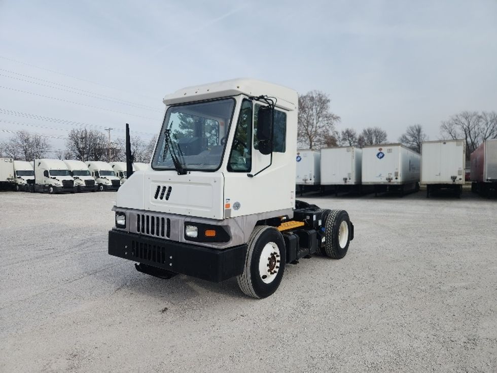 Yard Truck-Heavy Duty Tractors-Ottawa-2018-T2-Carthage-MO-9,697\n\t\tmiles-$ 63,000 - Image 3