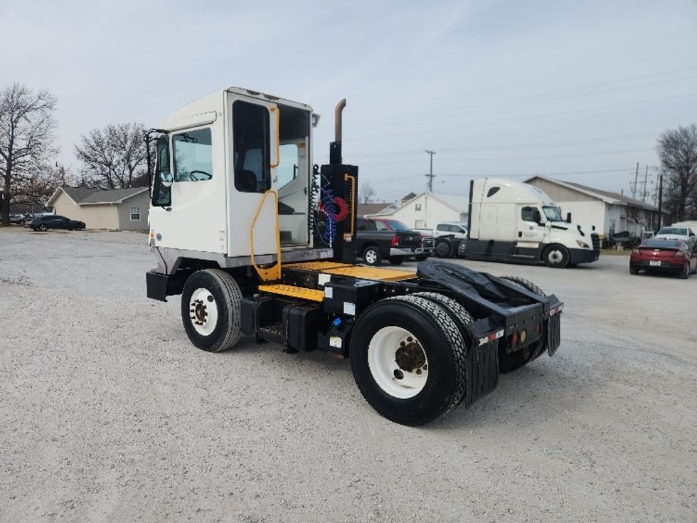 Yard Truck-Heavy Duty Tractors-Ottawa-2018-T2-Carthage-MO-9,697\n\t\tmiles-$ 63,000 - Image 5