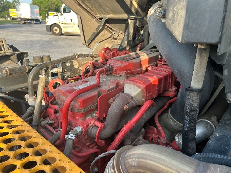 Yard Truck-Heavy Duty Tractors-Ottawa-2018-T2-Chattanooga-TN-54,425\n\t\tmiles-$ 57,500 - Image 12