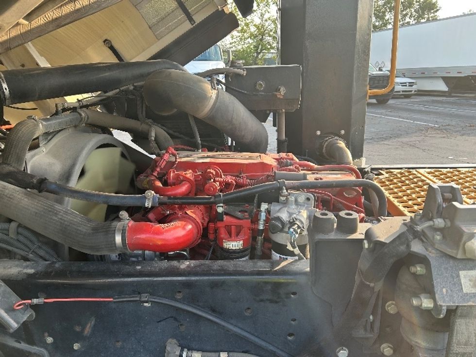 Yard Truck-Heavy Duty Tractors-Ottawa-2018-T2-Chattanooga-TN-54,425\n\t\tmiles-$ 57,500 - Image 13