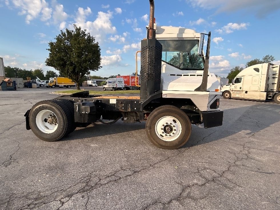 Yard Truck-Heavy Duty Tractors-Ottawa-2018-T2-Chattanooga-TN-54,425\n\t\tmiles-$ 57,500 - Image 8