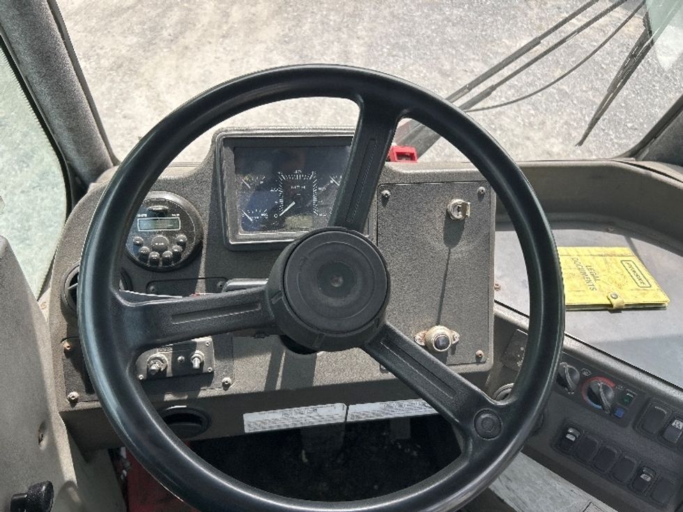 Yard Truck-Heavy Duty Tractors-Ottawa-2018-T2-Cleona-PA-55,137\n\t\tmiles-$ 49,250 - Image 11