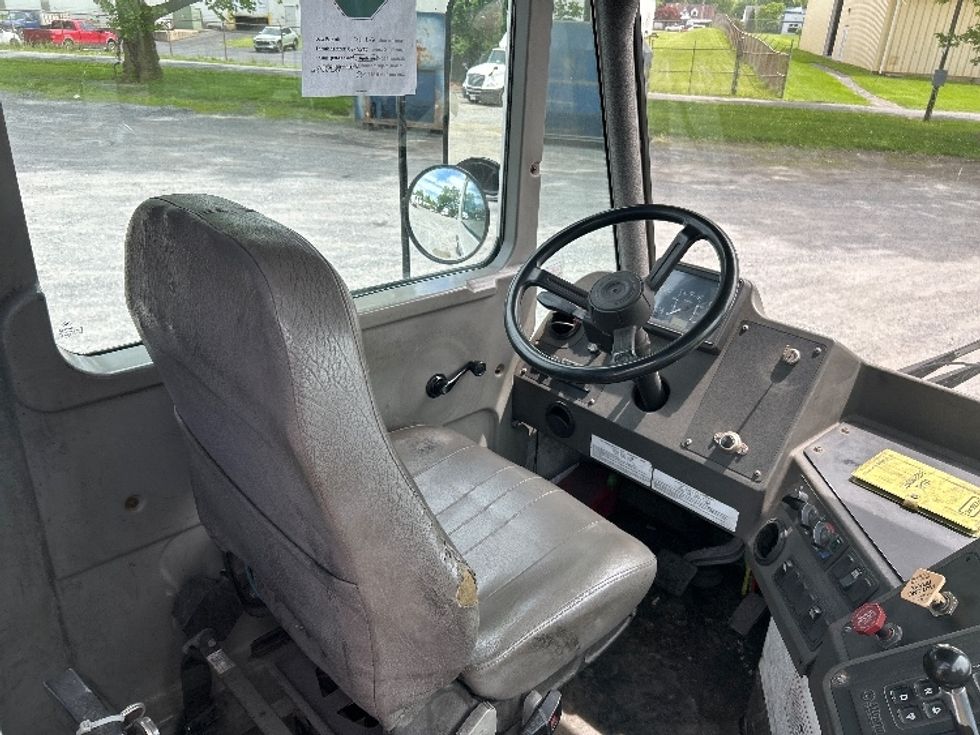 Yard Truck-Heavy Duty Tractors-Ottawa-2018-T2-Cleona-PA-55,137\n\t\tmiles-$ 49,250 - Image 14