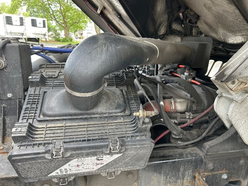 Yard Truck-Heavy Duty Tractors-Ottawa-2018-T2-Cleona-PA-55,137\n\t\tmiles-$ 49,250 - Image 15