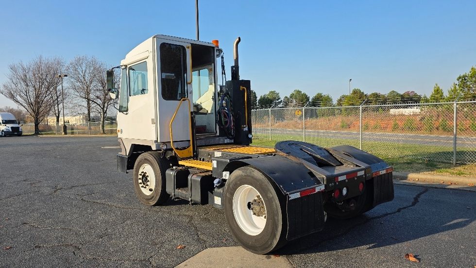 Yard Truck-Heavy Duty Tractors-Ottawa-2018-T2-Concord-NC-152,786\n\t\tmiles-$ 56,000 - Image 5