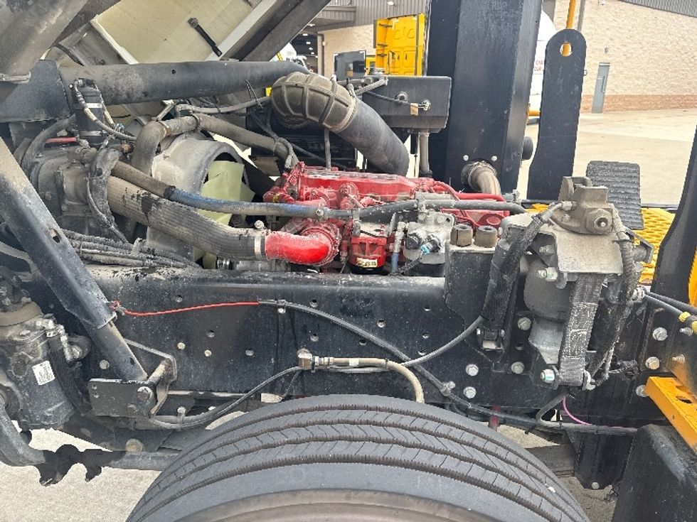 Yard Truck-Heavy Duty Tractors-Ottawa-2018-T2-Dallas-TX-120,000\n\t\tmiles-$ 64,750 - Image 11