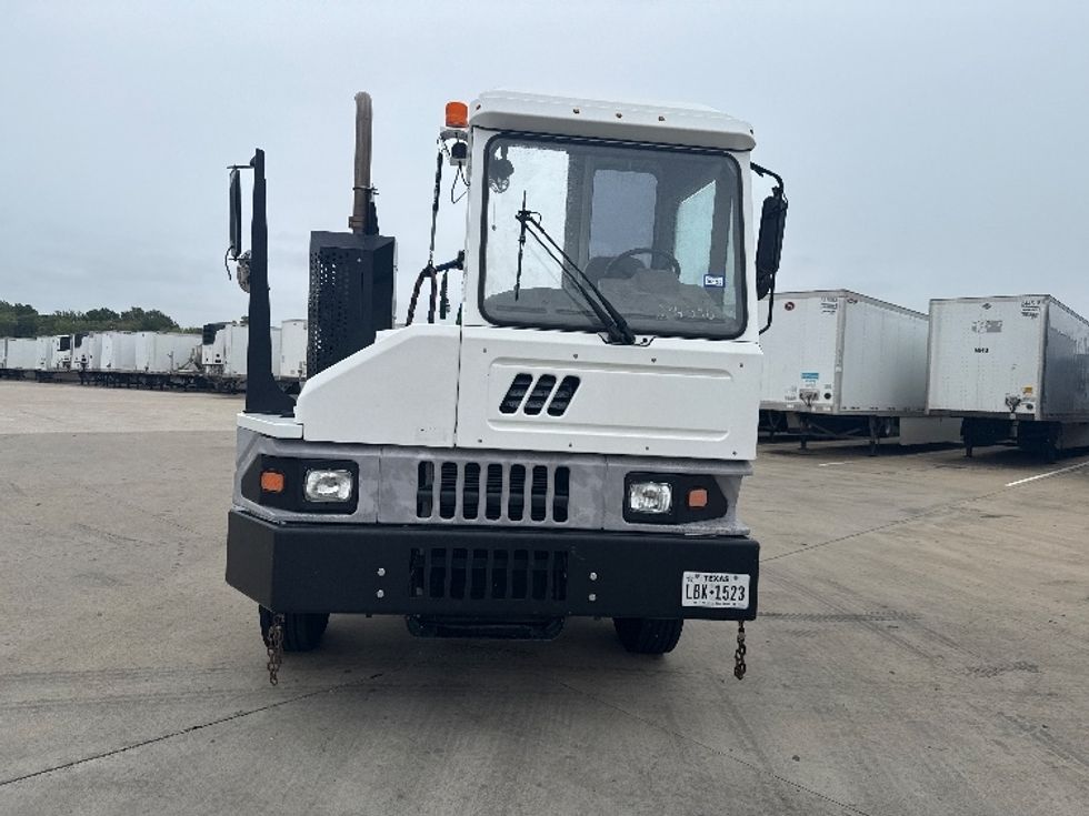 Yard Truck-Heavy Duty Tractors-Ottawa-2018-T2-Dallas-TX-120,000\n\t\tmiles-$ 64,750 - Image 2