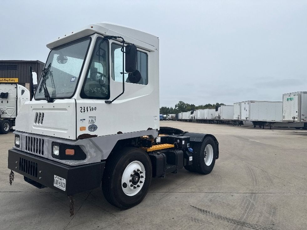 Yard Truck-Heavy Duty Tractors-Ottawa-2018-T2-Dallas-TX-120,000\n\t\tmiles-$ 64,750 - Image 3