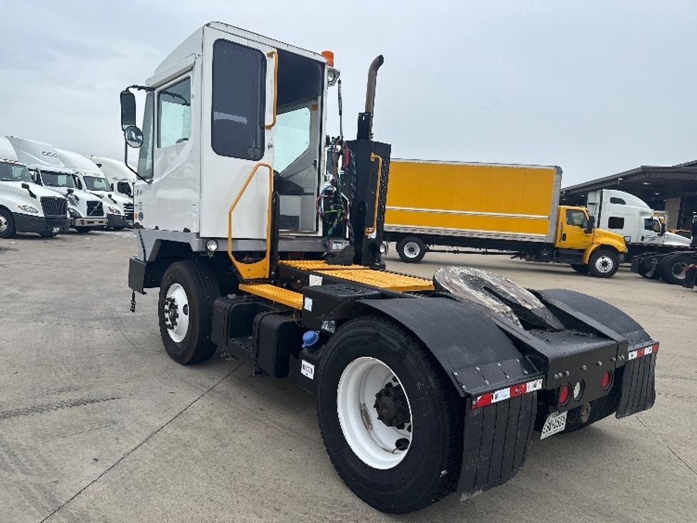 Yard Truck-Heavy Duty Tractors-Ottawa-2018-T2-Dallas-TX-120,000\n\t\tmiles-$ 64,750 - Image 5