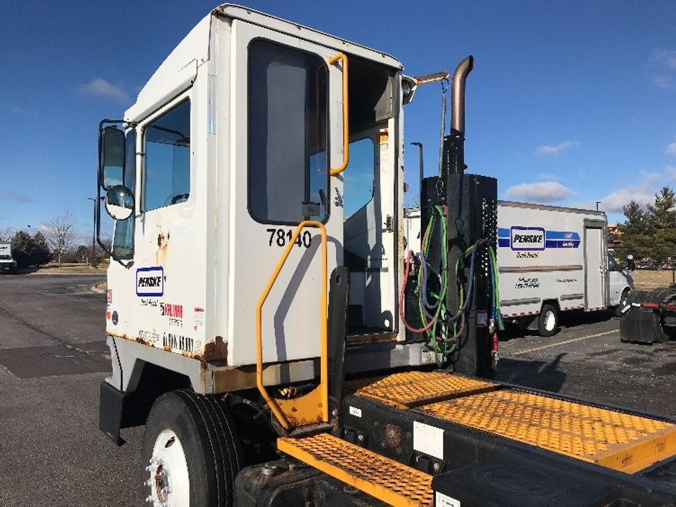Yard Truck-Heavy Duty Tractors-Ottawa-2018-T2-Davenport-IA-53,195\n\t\tmiles-$ 58,000 - Image 9