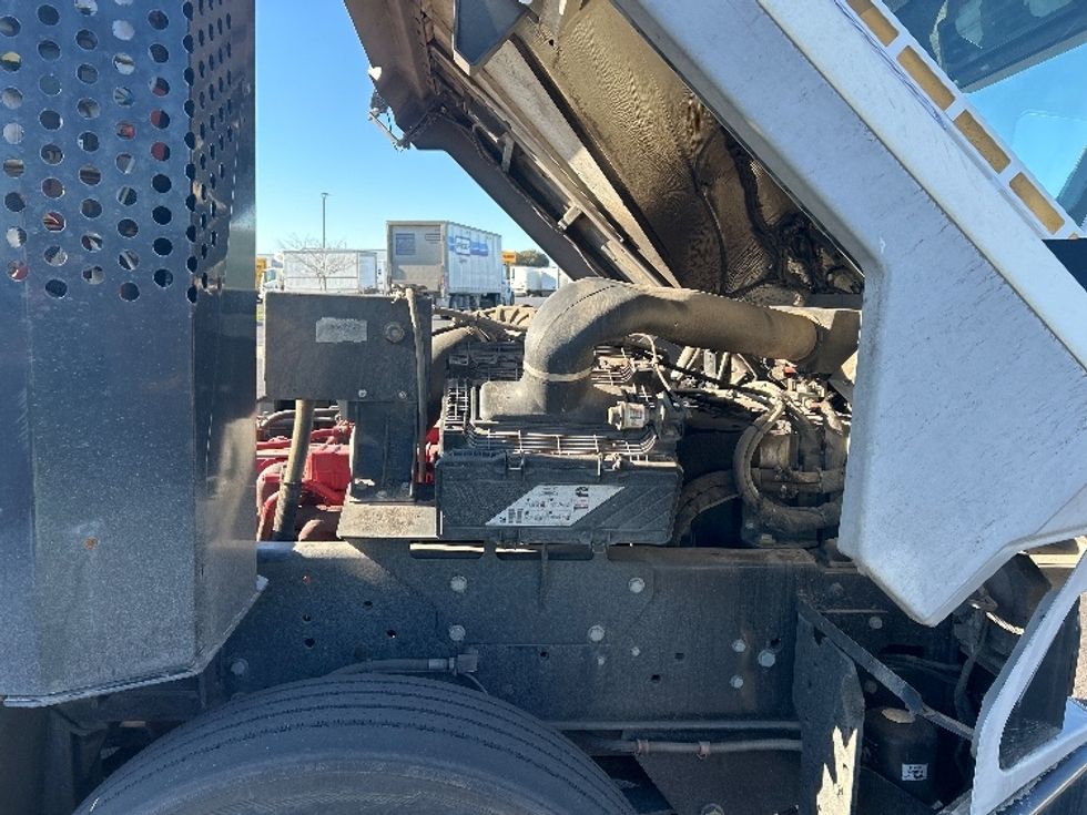 Yard Truck-Heavy Duty Tractors-Ottawa-2018-T2-Fontana-CA-54,507\n\t\tmiles-$ 56,000 - Image 15