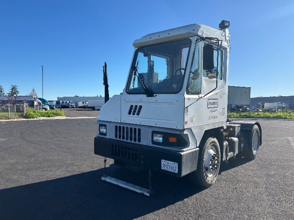 Yard Truck-Heavy Duty Tractors-Ottawa-2018-T2-Fontana-CA-54,507\n\t\tmiles-$ 56,000 - Image 3