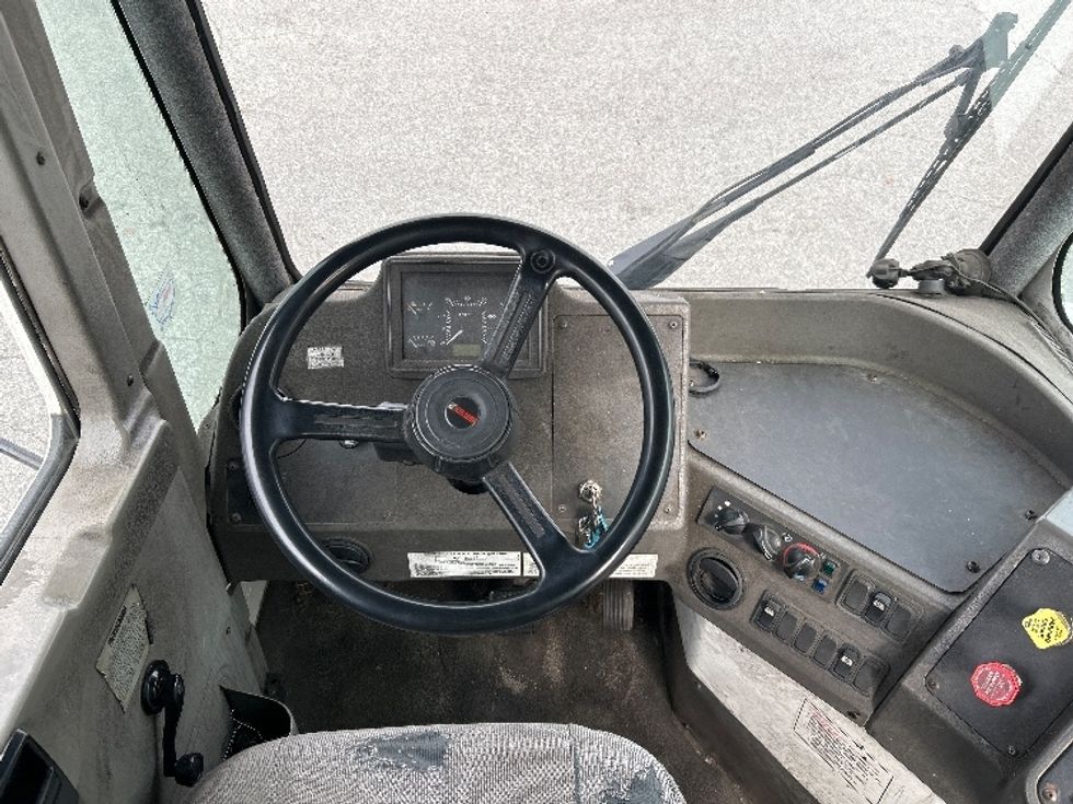 Yard Truck-Heavy Duty Tractors-Ottawa-2018-T2-Greensboro-NC-23,026\n\t\tmiles-$ 54,750 - Image 11