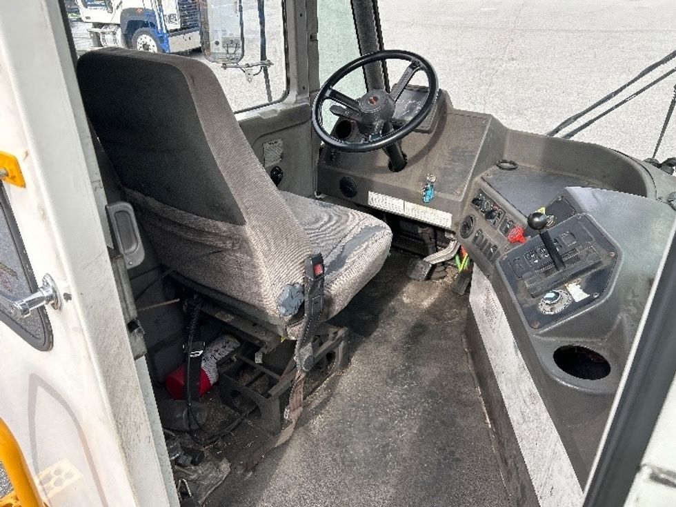 Yard Truck-Heavy Duty Tractors-Ottawa-2018-T2-Greensboro-NC-23,026\n\t\tmiles-$ 54,750 - Image 13