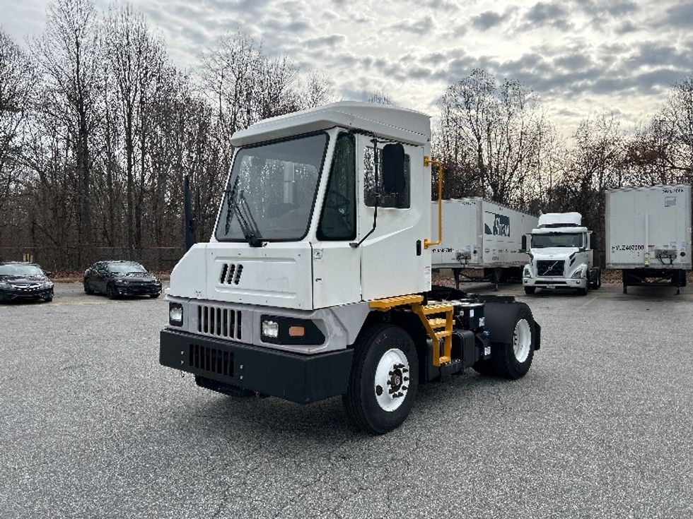 Yard Truck-Heavy Duty Tractors-Ottawa-2018-T2-Greensboro-NC-23,026\n\t\tmiles-$ 54,750 - Image 3
