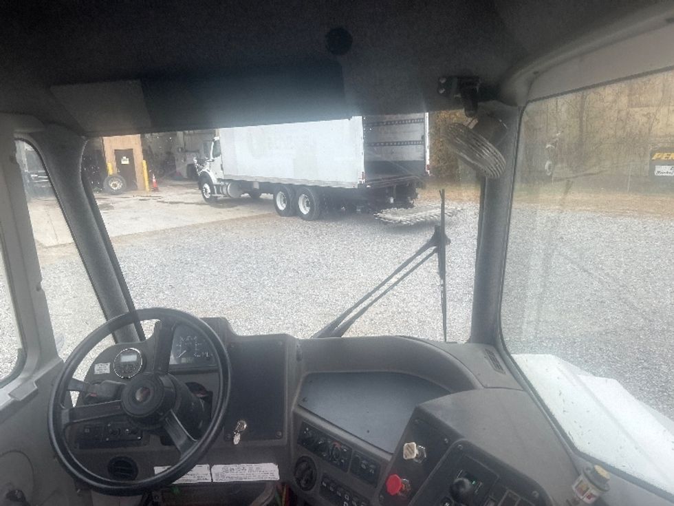 Yard Truck-Heavy Duty Tractors-Ottawa-2018-T2-Grenada-MS-15,809\n\t\tmiles-$ 74,000 - Image 10