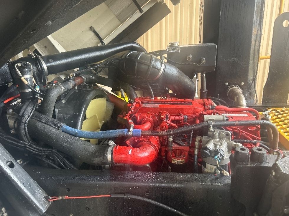 Yard Truck-Heavy Duty Tractors-Ottawa-2018-T2-Grenada-MS-15,809\n\t\tmiles-$ 74,000 - Image 15