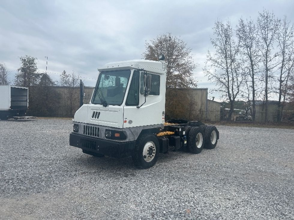 Yard Truck-Heavy Duty Tractors-Ottawa-2018-T2-Grenada-MS-15,809\n\t\tmiles-$ 74,000 - Image 3