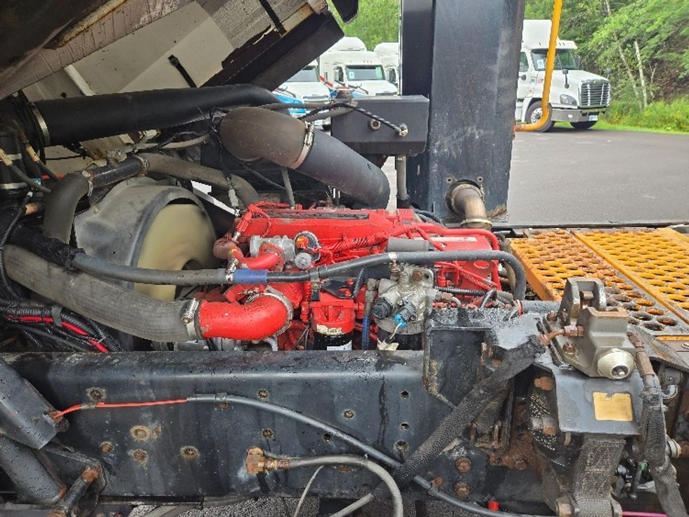 Yard Truck-Heavy Duty Tractors-Ottawa-2018-T2-Hazleton-PA-60,530\n\t\tmiles-$ 45,000 - Image 14