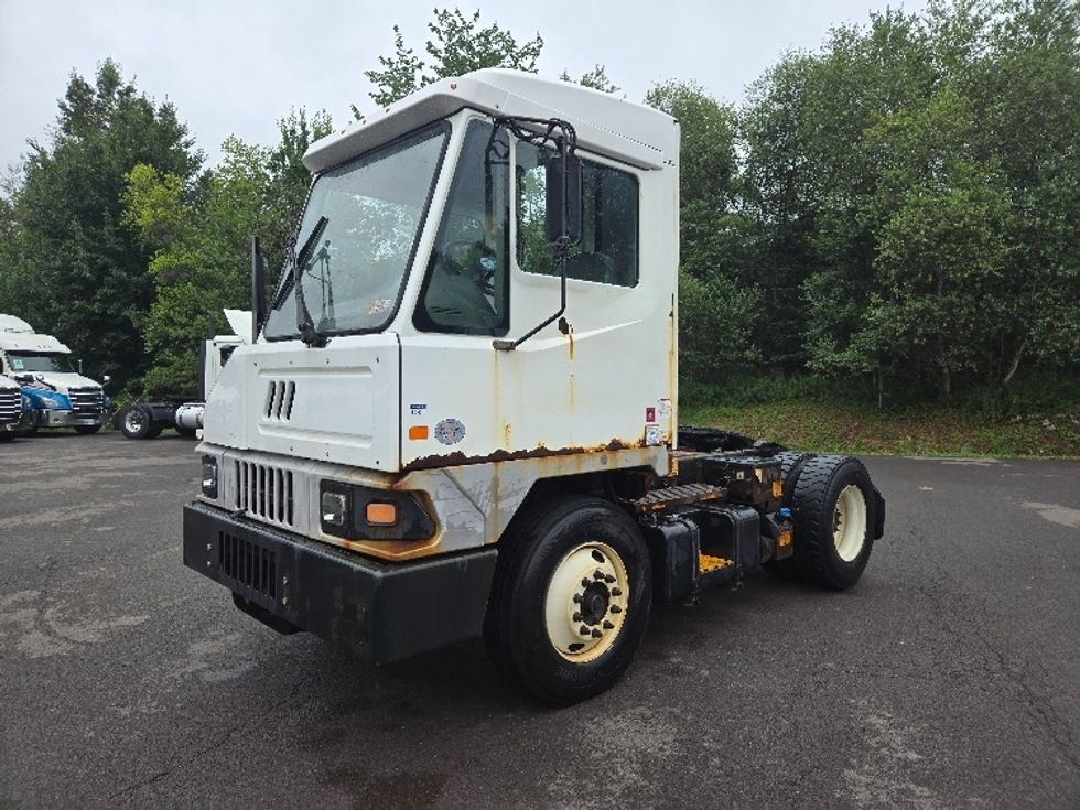 Yard Truck-Heavy Duty Tractors-Ottawa-2018-T2-Hazleton-PA-60,530\n\t\tmiles-$ 45,000 - Image 3