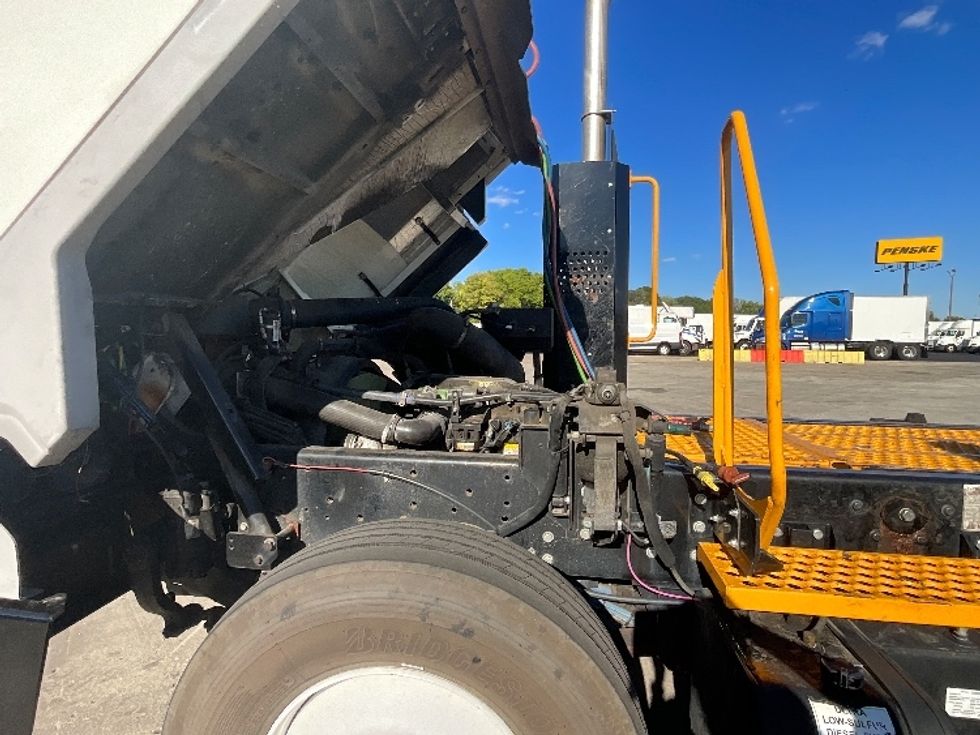 Yard Truck-Heavy Duty Tractors-Ottawa-2018-T2-Indianapolis-IN-7,349\n\t\tmiles-$ 54,750 - Image 13