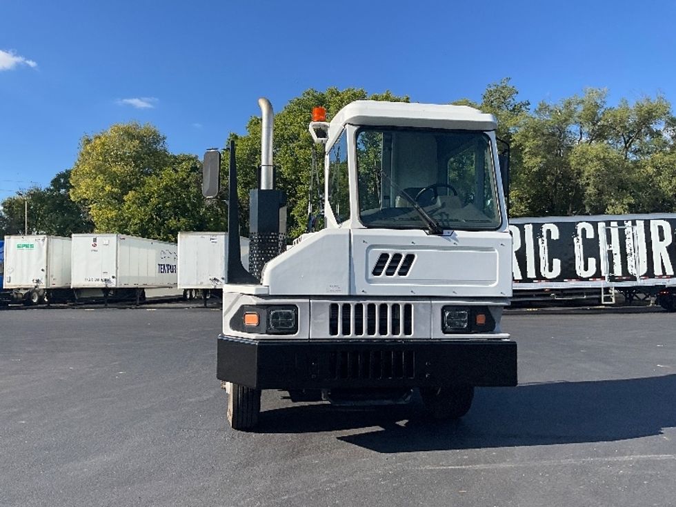 Yard Truck-Heavy Duty Tractors-Ottawa-2018-T2-Indianapolis-IN-7,349\n\t\tmiles-$ 54,750 - Image 2