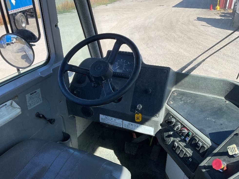 Yard Truck-Heavy Duty Tractors-Ottawa-2018-T2-Lacey-WA-638,230\n\t\tmiles-$ 58,000 - Image 10