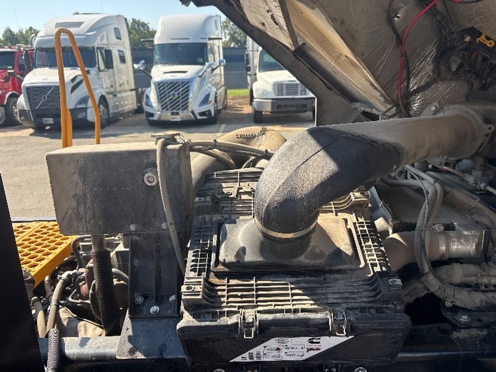 Yard Truck-Heavy Duty Tractors-Ottawa-2018-T2-Mebane-NC-2,867\n\t\tmiles-$ 42,250 - Image 14
