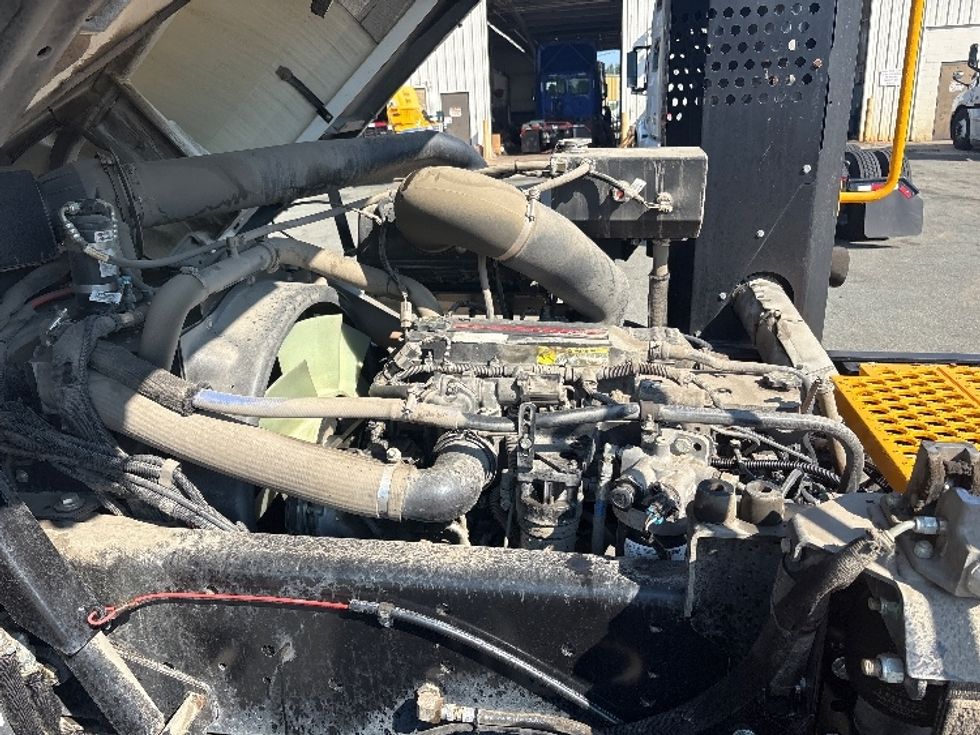 Yard Truck-Heavy Duty Tractors-Ottawa-2018-T2-Mebane-NC-2,867\n\t\tmiles-$ 42,250 - Image 15