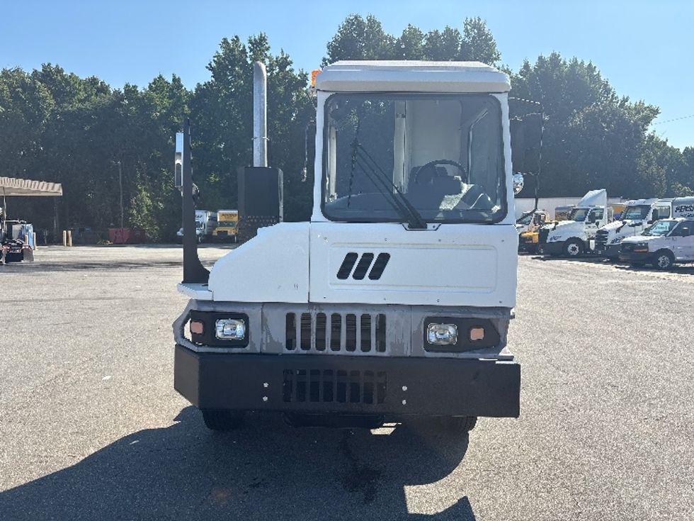 Yard Truck-Heavy Duty Tractors-Ottawa-2018-T2-Mebane-NC-2,867\n\t\tmiles-$ 42,250 - Image 2
