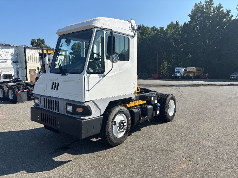 Yard Truck-Heavy Duty Tractors-Ottawa-2018-T2-Mebane-NC-2,867\n\t\tmiles-$ 42,250 - Image 3