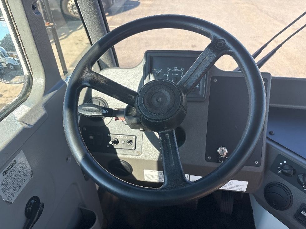 Yard Truck-Heavy Duty Tractors-Ottawa-2018-T2-Mebane-NC-3,188\n\t\tmiles-$ 42,250 - Image 11