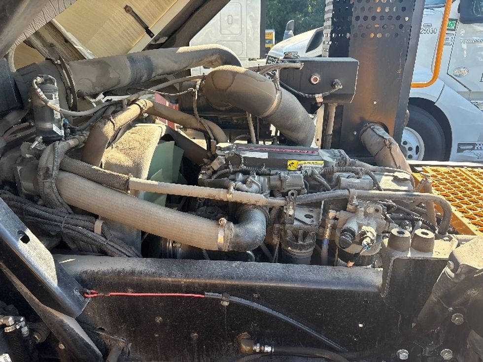 Yard Truck-Heavy Duty Tractors-Ottawa-2018-T2-Mebane-NC-3,188\n\t\tmiles-$ 42,250 - Image 15