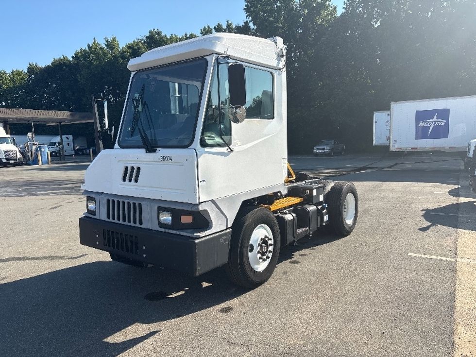 Yard Truck-Heavy Duty Tractors-Ottawa-2018-T2-Mebane-NC-3,188\n\t\tmiles-$ 42,250 - Image 3