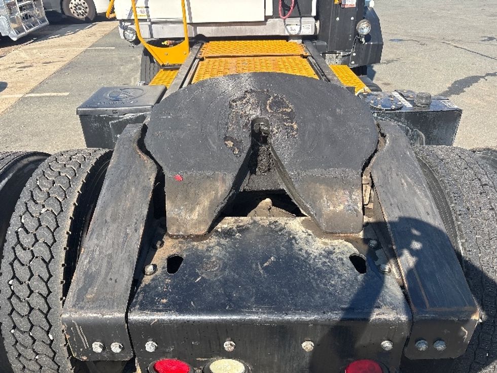 Yard Truck-Heavy Duty Tractors-Ottawa-2018-T2-Mebane-NC-3,188\n\t\tmiles-$ 42,250 - Image 6