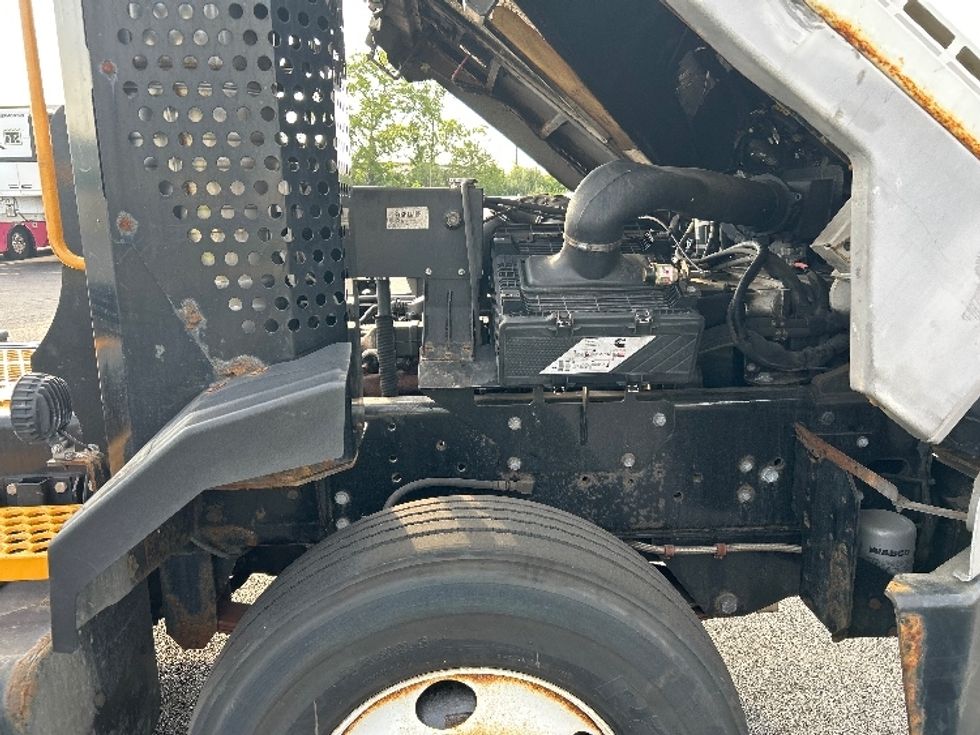 Yard Truck-Heavy Duty Tractors-Ottawa-2018-T2-Monroe-OH-46,464\n\t\tmiles-$ 42,000 - Image 15