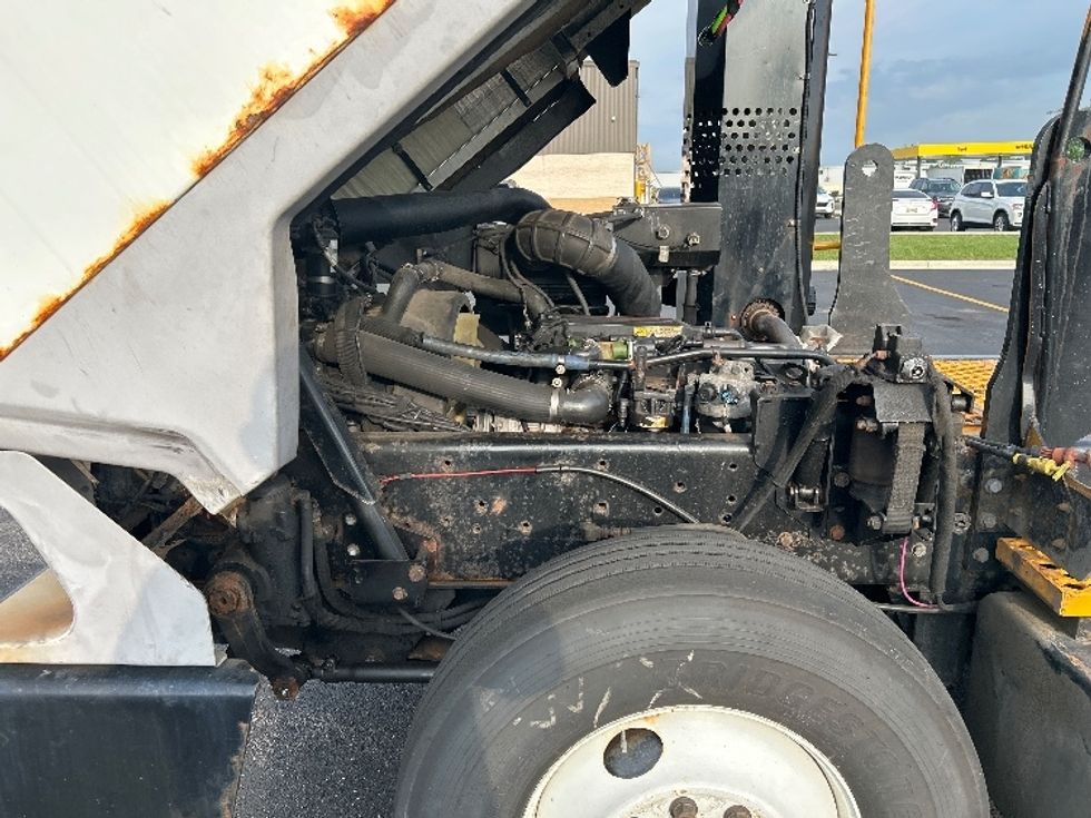 Yard Truck-Heavy Duty Tractors-Ottawa-2018-T2-Monroe-OH-46,464\n\t\tmiles-$ 42,000 - Image 16