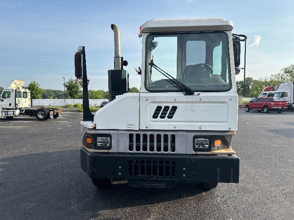 Yard Truck-Heavy Duty Tractors-Ottawa-2018-T2-Monroe-OH-46,464\n\t\tmiles-$ 42,000 - Image 2