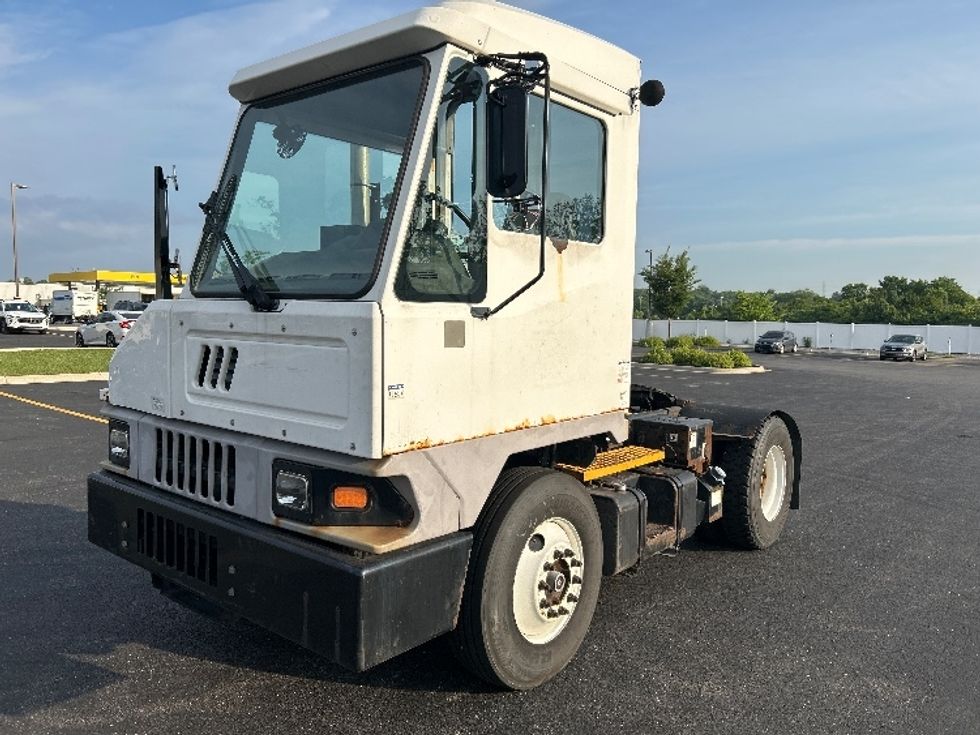 Yard Truck-Heavy Duty Tractors-Ottawa-2018-T2-Monroe-OH-46,464\n\t\tmiles-$ 42,000 - Image 3