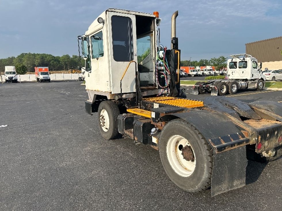 Yard Truck-Heavy Duty Tractors-Ottawa-2018-T2-Monroe-OH-46,464\n\t\tmiles-$ 42,000 - Image 5